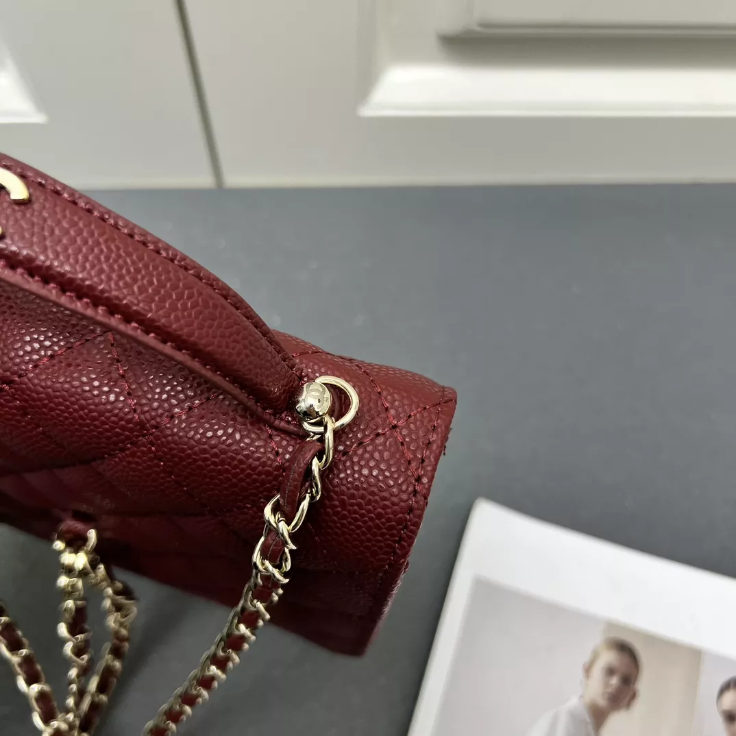Chanel AAA Quality Messenger Bags For Women Durable 7687