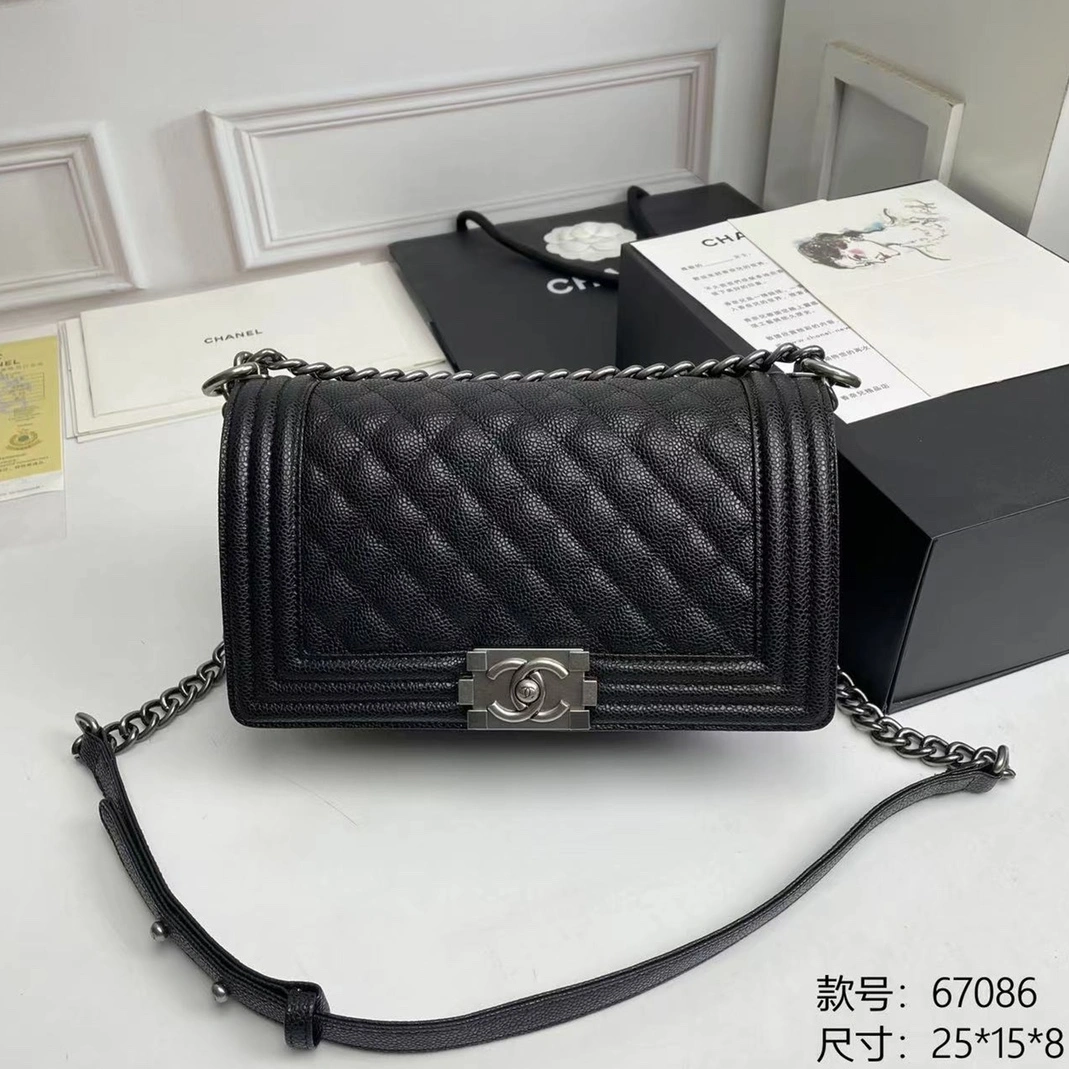 Chanel AAA Quality Messenger Bags For Women Durable 7709