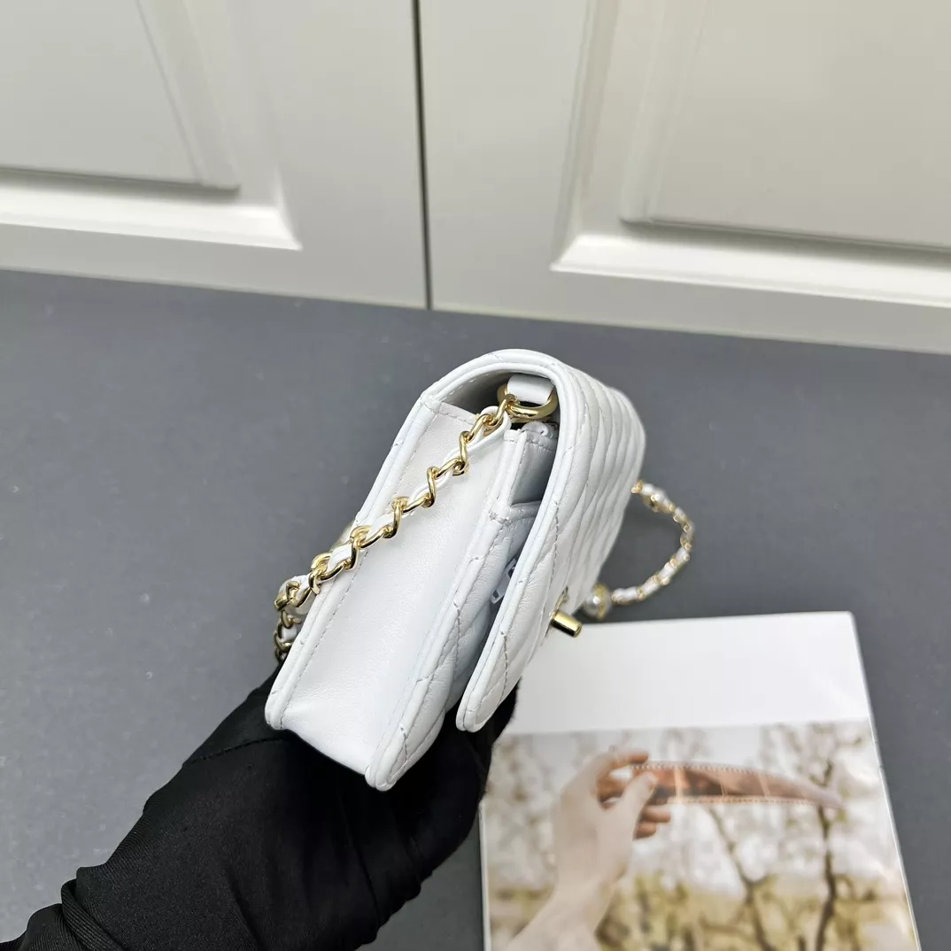 Chanel AAA Quality Messenger Bags For Women EasyMatch 2590