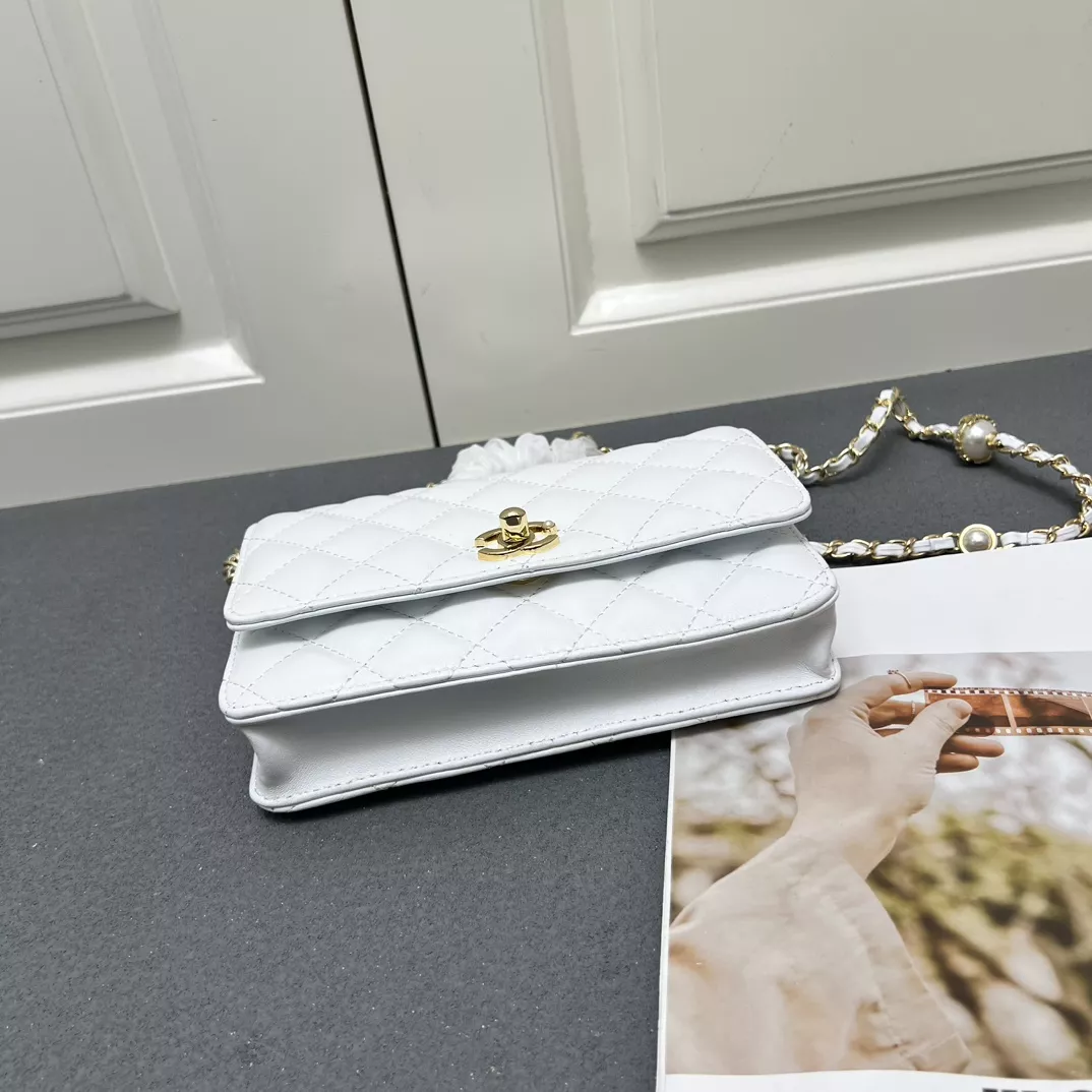 Chanel AAA Quality Messenger Bags For Women EasyMatch 2590