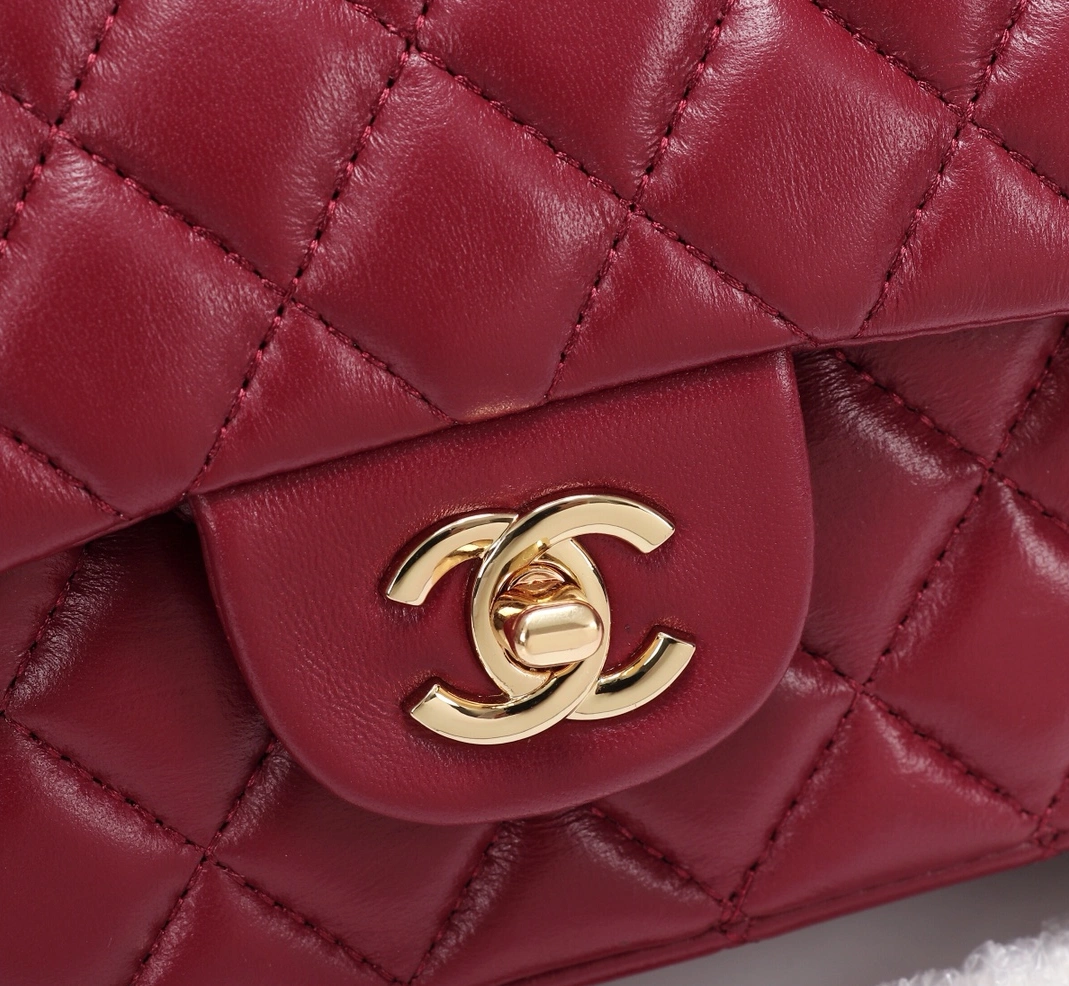 Chanel AAA Quality Messenger Bags For Women EasyMatch 8429