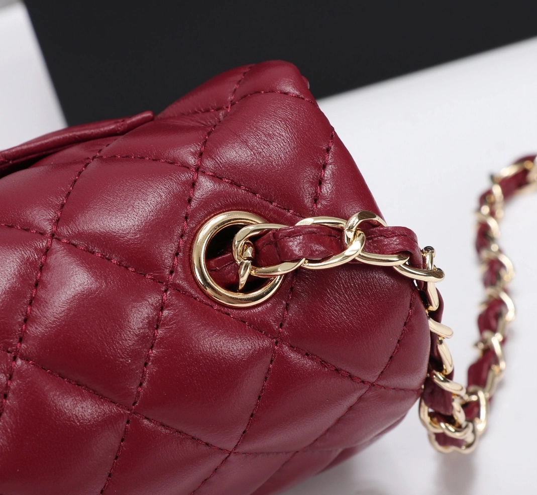 Chanel AAA Quality Messenger Bags For Women EasyMatch 8429