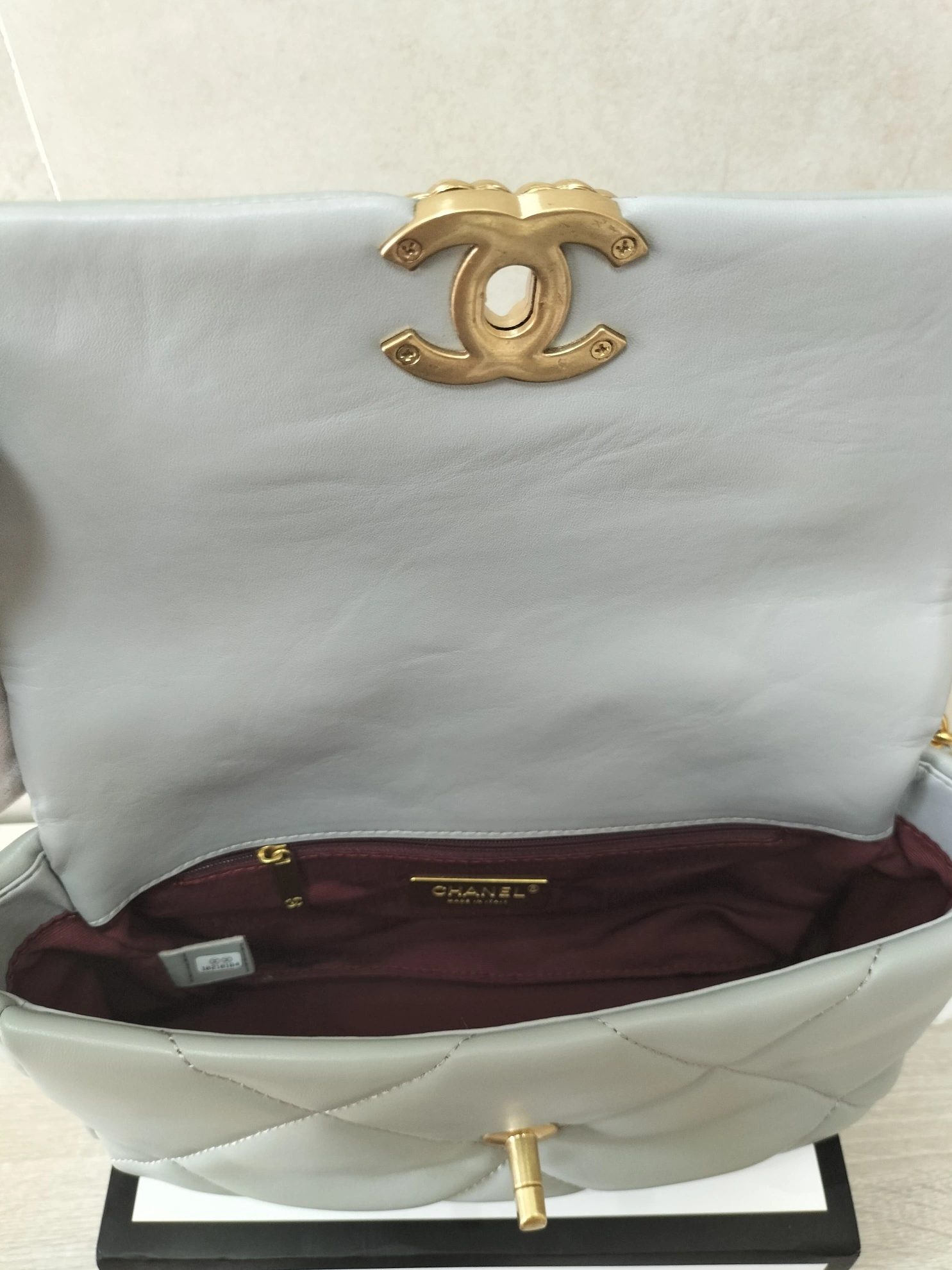 Chanel AAA Quality Messenger Bags For Women Efficient 2377