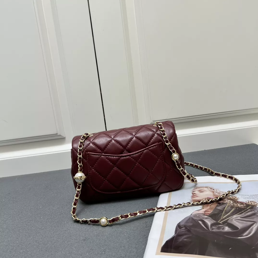 Chanel AAA Quality Messenger Bags For Women Efficient 8685