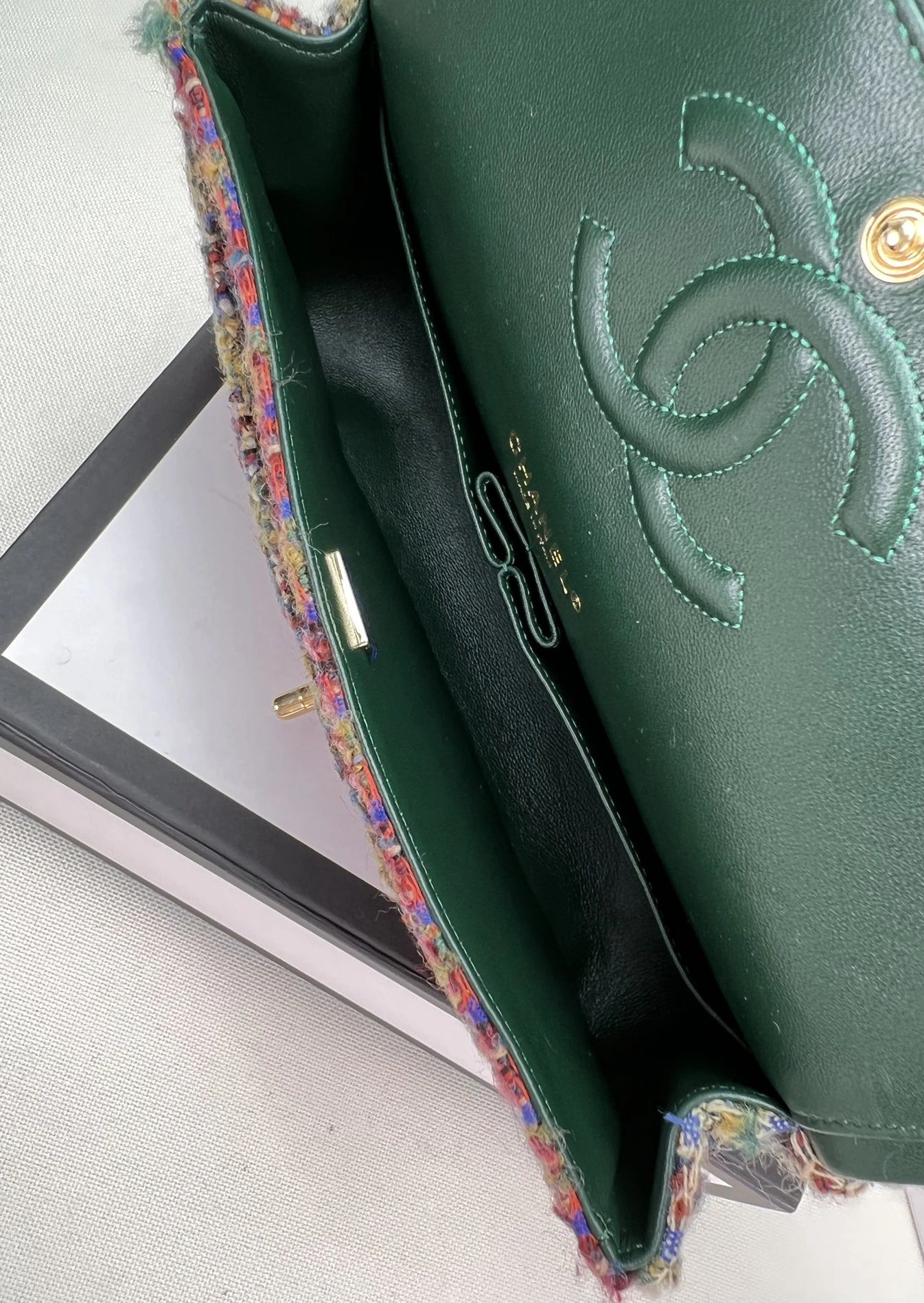 Chanel AAA Quality Messenger Bags For Women Efficient 883