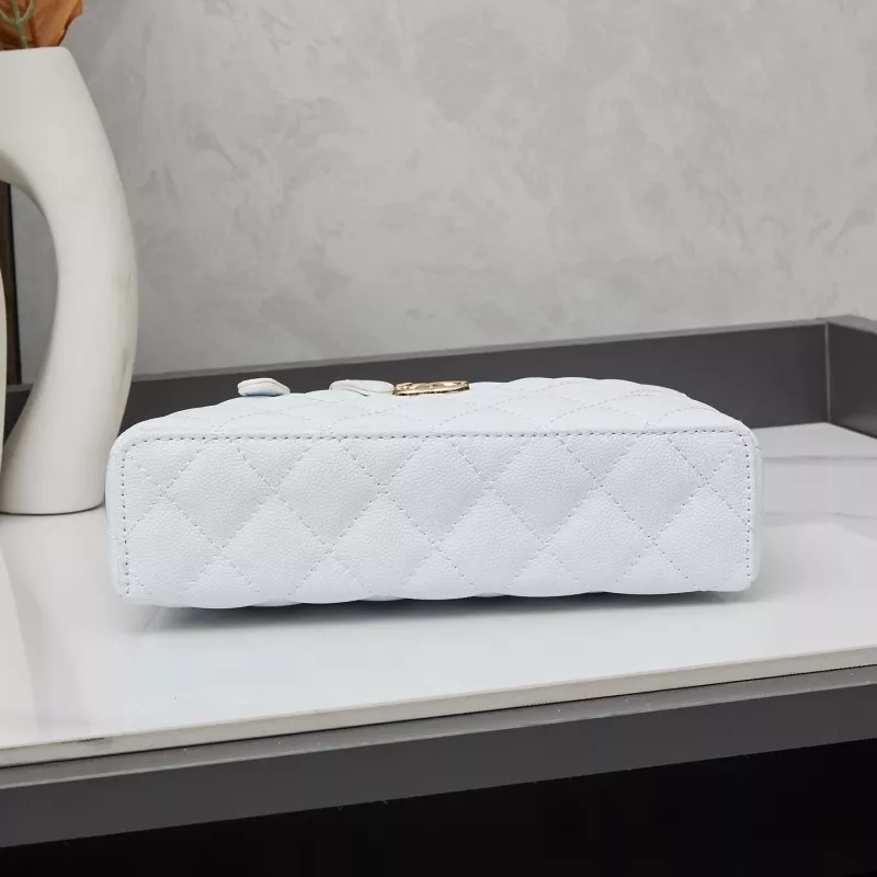 Chanel AAA Quality Messenger Bags For Women Elegant 3155