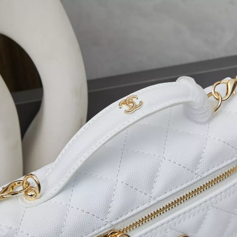 Chanel AAA Quality Messenger Bags For Women Elegant 3155