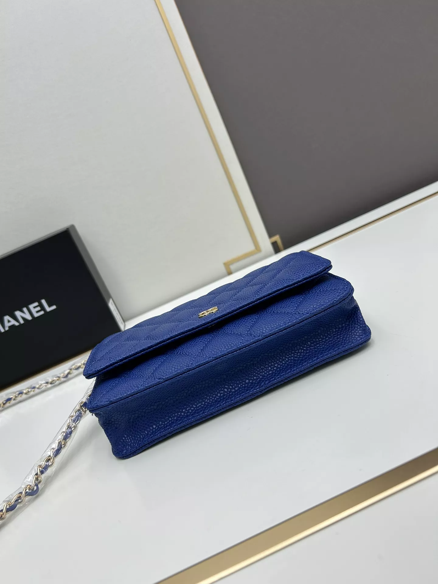 Chanel AAA Quality Messenger Bags For Women Elegant 3458