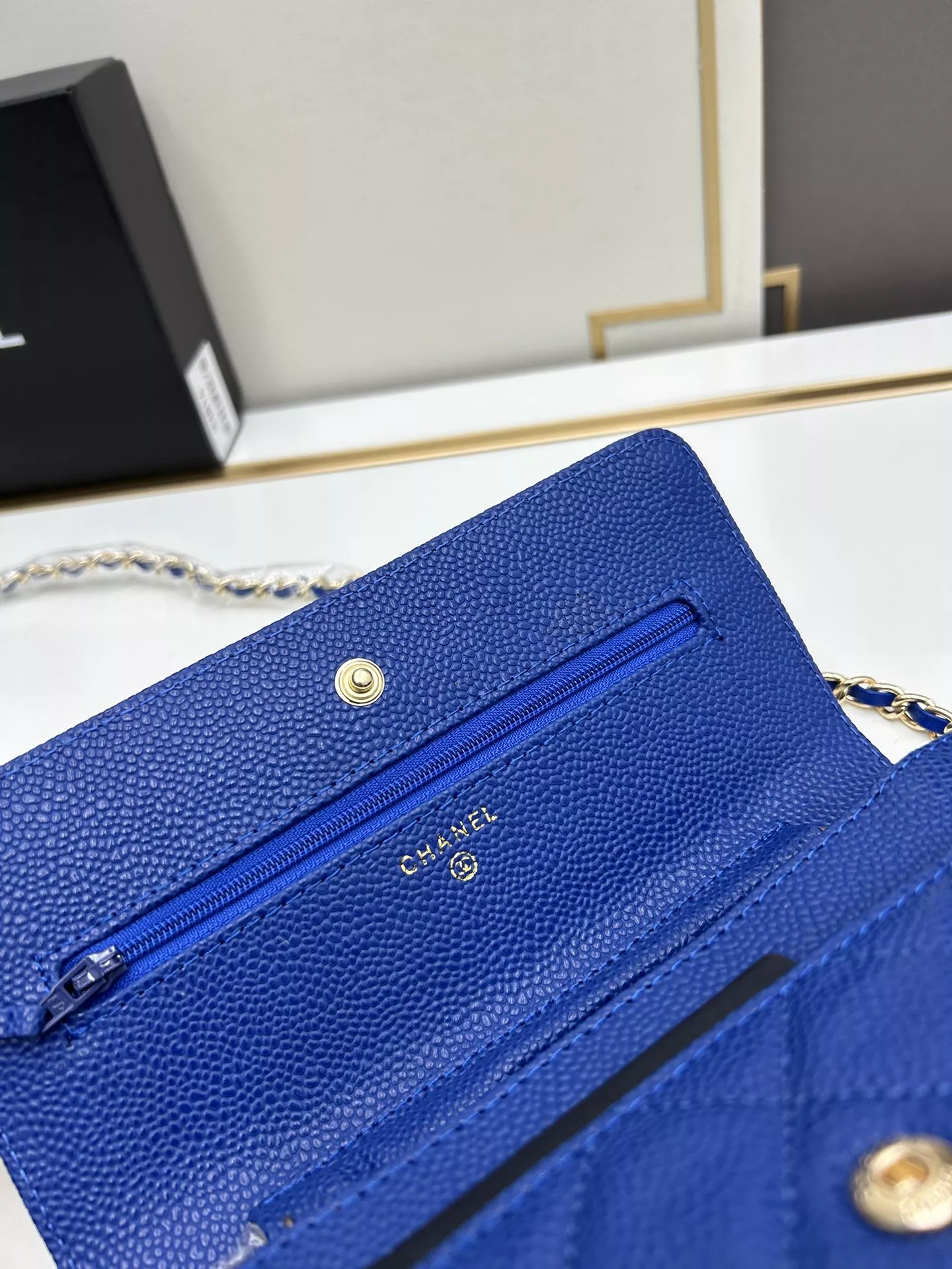 Chanel AAA Quality Messenger Bags For Women Elegant 3458