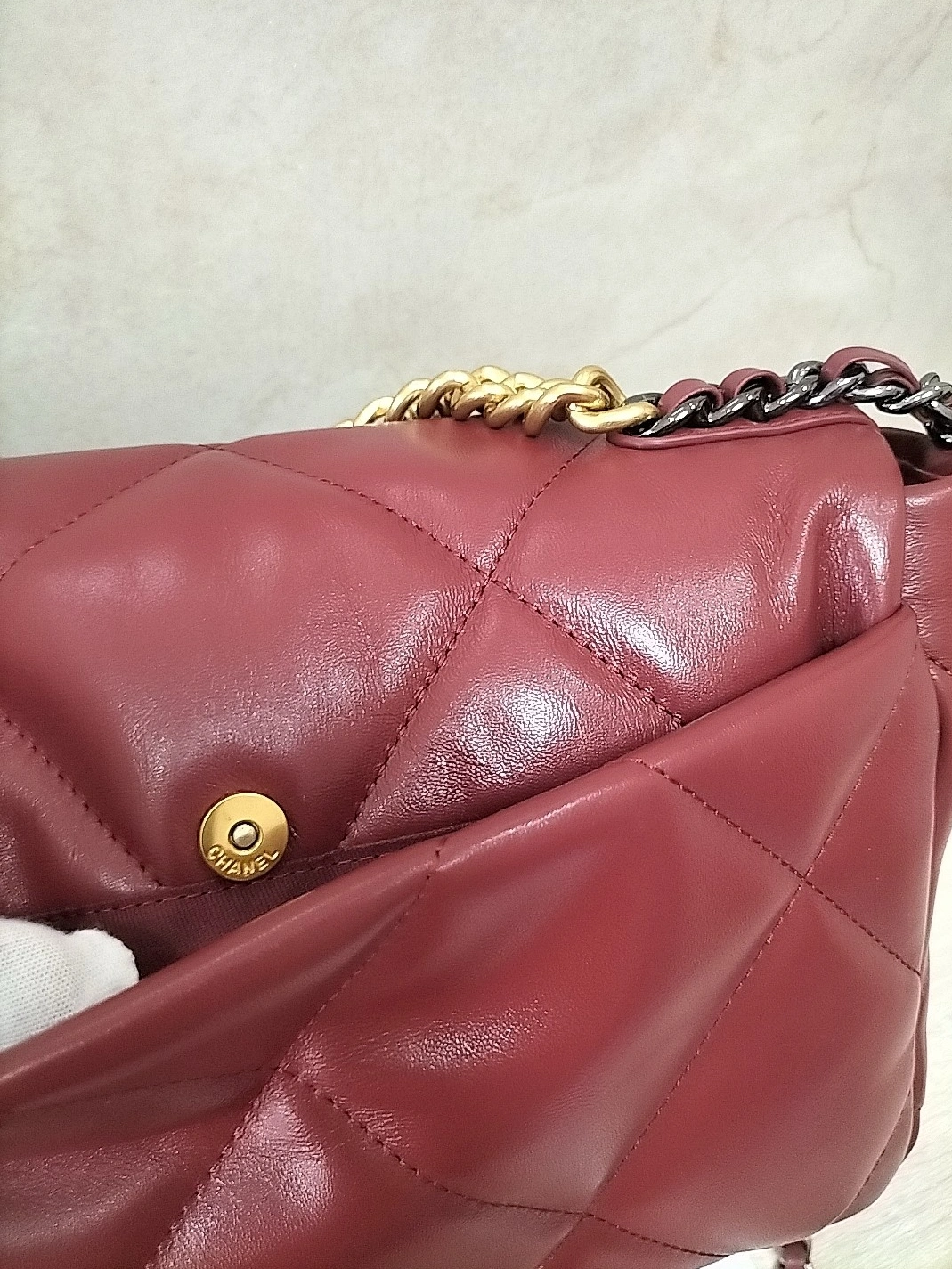 Chanel AAA Quality Messenger Bags For Women Elegant 546
