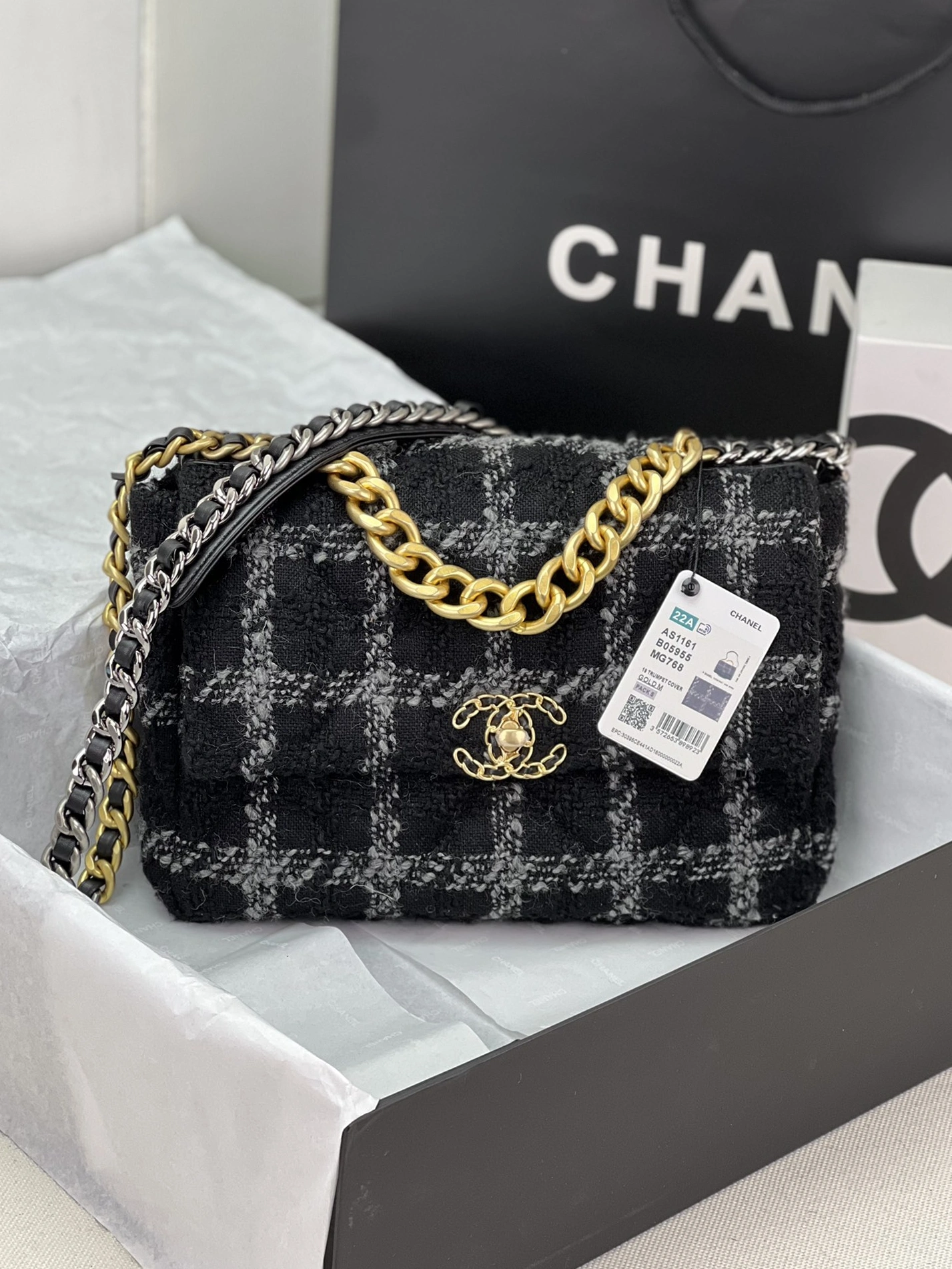 Chanel AAA Quality Messenger Bags For Women Fashionable 2730