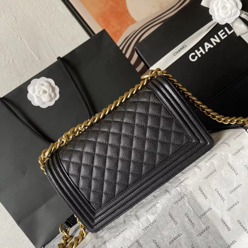 Chanel AAA Quality Messenger Bags For Women Fashionable 7424