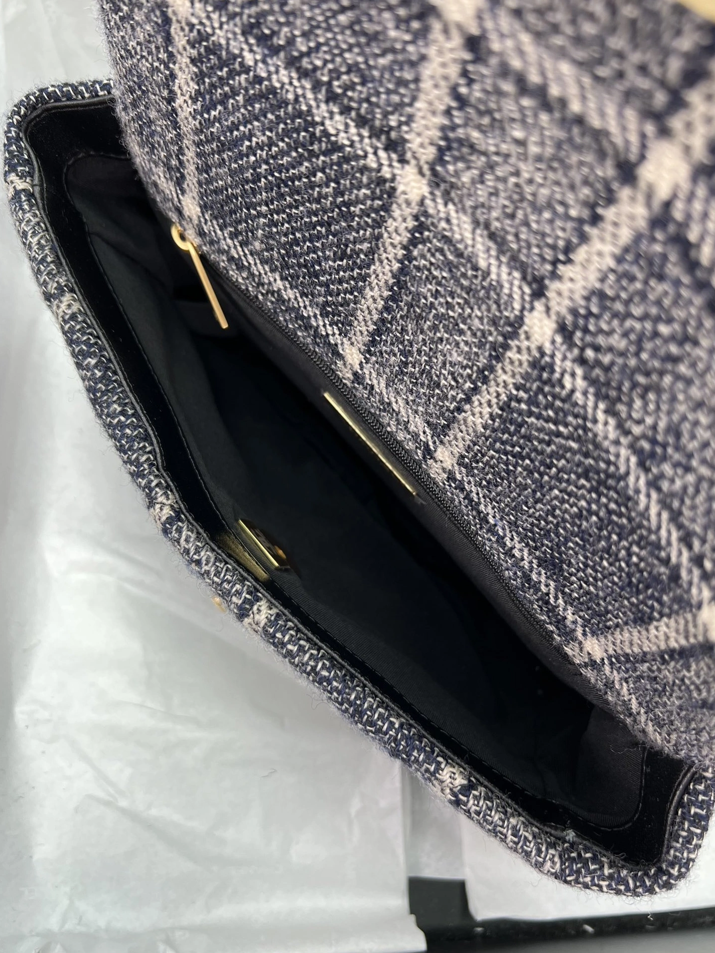 Chanel AAA Quality Messenger Bags For Women Fashionable 8993