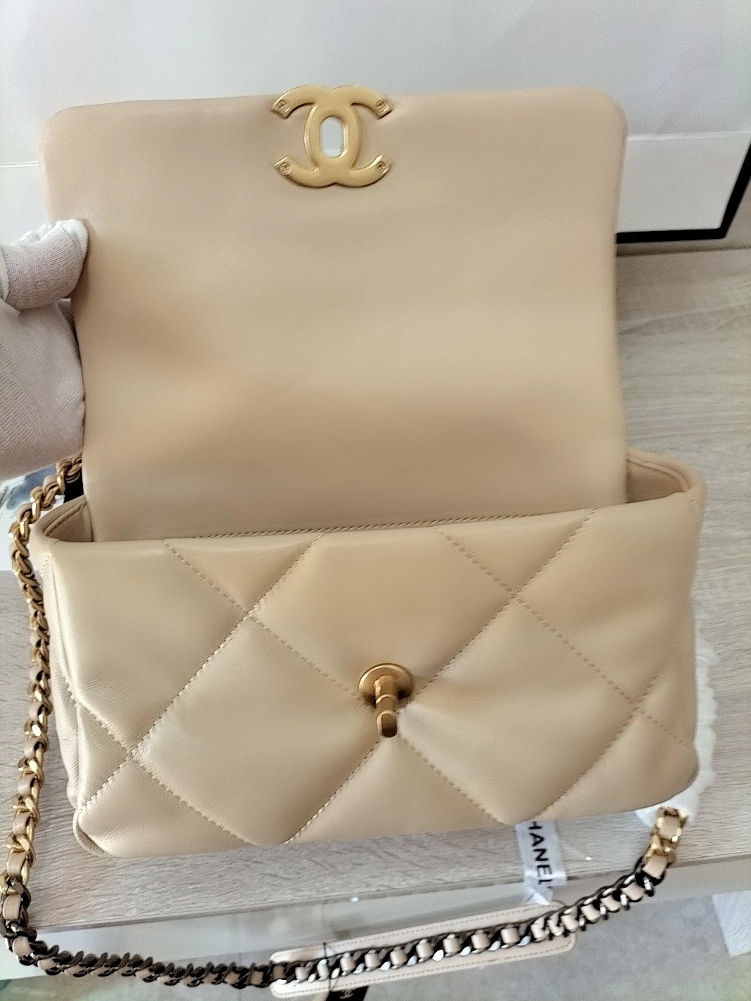 Chanel AAA Quality Messenger Bags For Women Flexible 2904