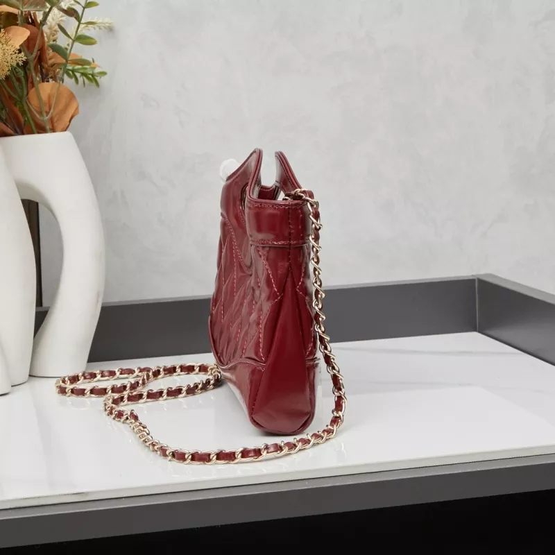 Chanel AAA Quality Messenger Bags For Women Flexible 8294