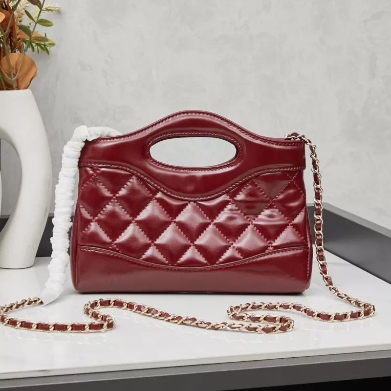 Chanel AAA Quality Messenger Bags For Women Flexible 8294