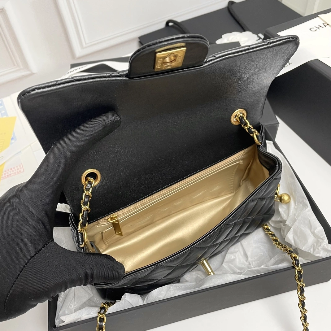 Chanel AAA Quality Messenger Bags For Women GoAnywhere 1461
