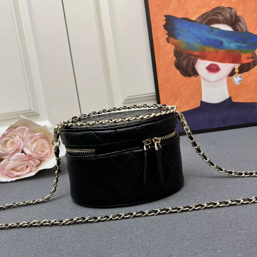 Chanel AAA Quality Messenger Bags For Women GoAnywhere 6166