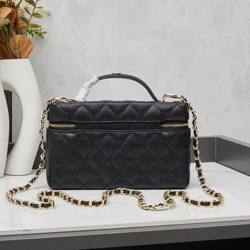 Chanel AAA Quality Messenger Bags For Women GoAnywhere 7581