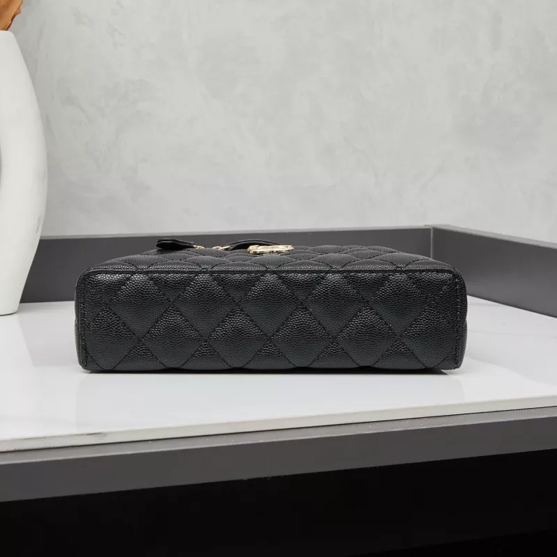 Chanel AAA Quality Messenger Bags For Women GoAnywhere 7581