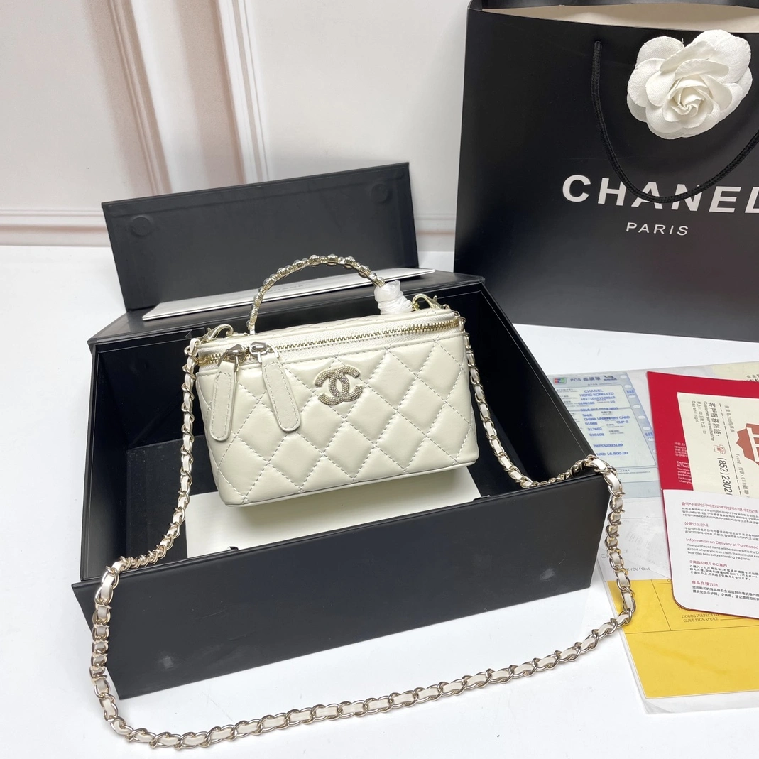Chanel AAA Quality Messenger Bags For Women HighQuality 1162