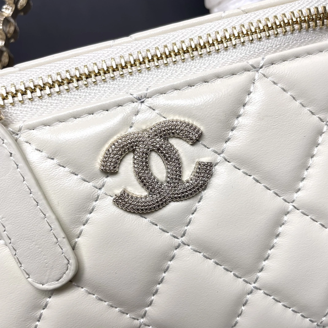 Chanel AAA Quality Messenger Bags For Women HighQuality 1162