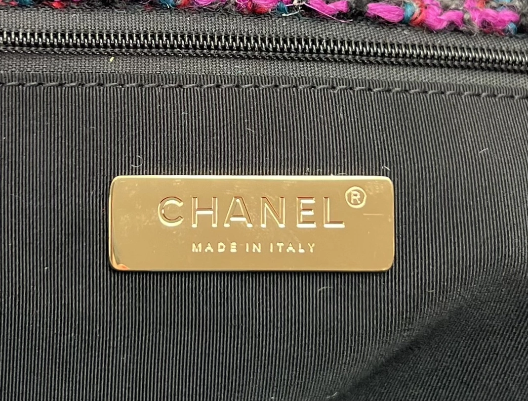 Chanel AAA Quality Messenger Bags For Women HighQuality 4970