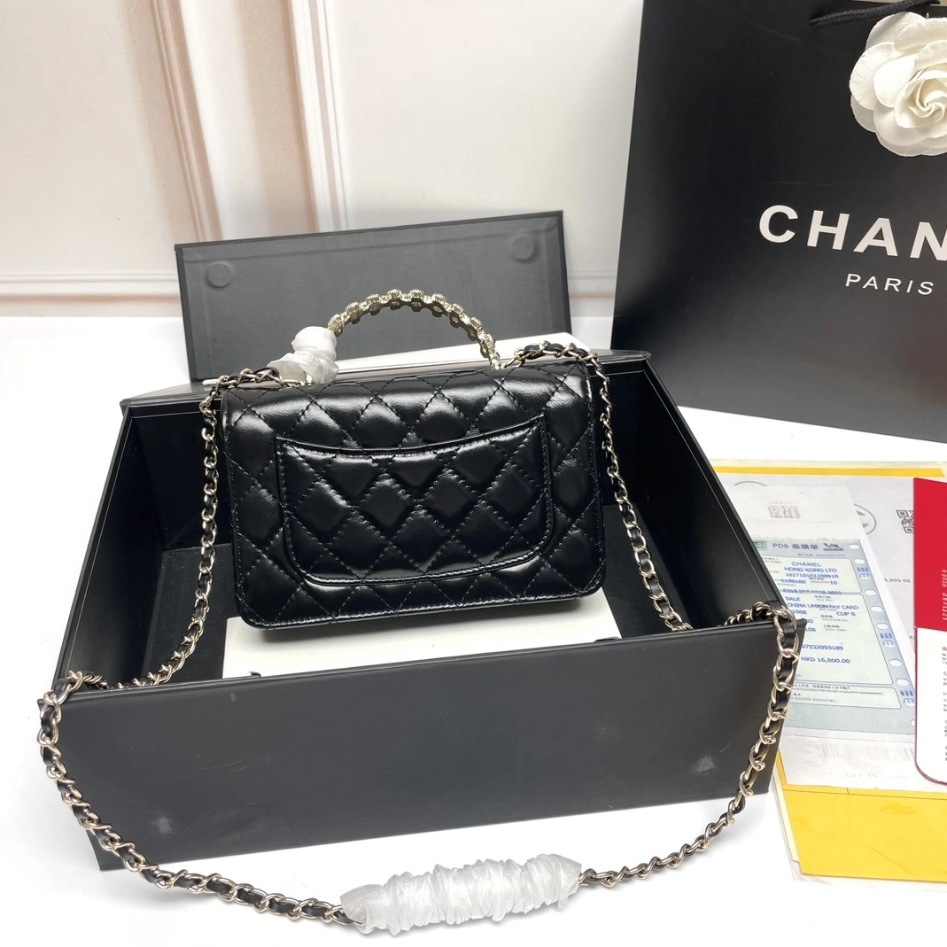Chanel AAA Quality Messenger Bags For Women Lightweight 3771