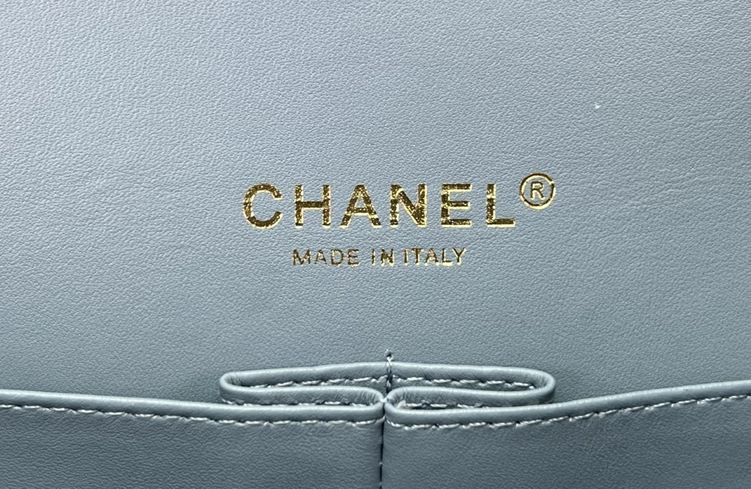 Chanel AAA Quality Messenger Bags For Women Lightweight 7903