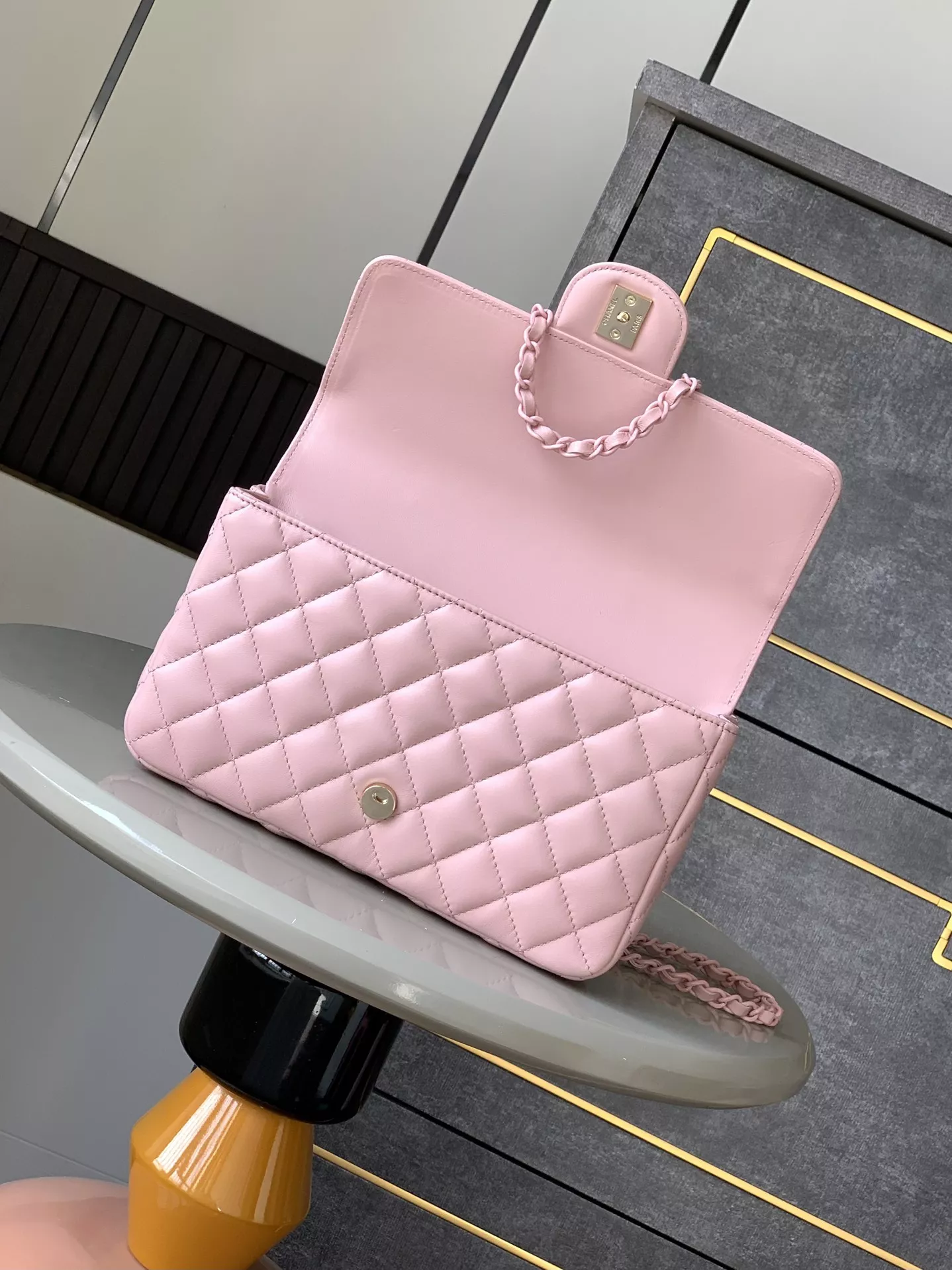 Chanel AAA Quality Messenger Bags For Women Modern 3398