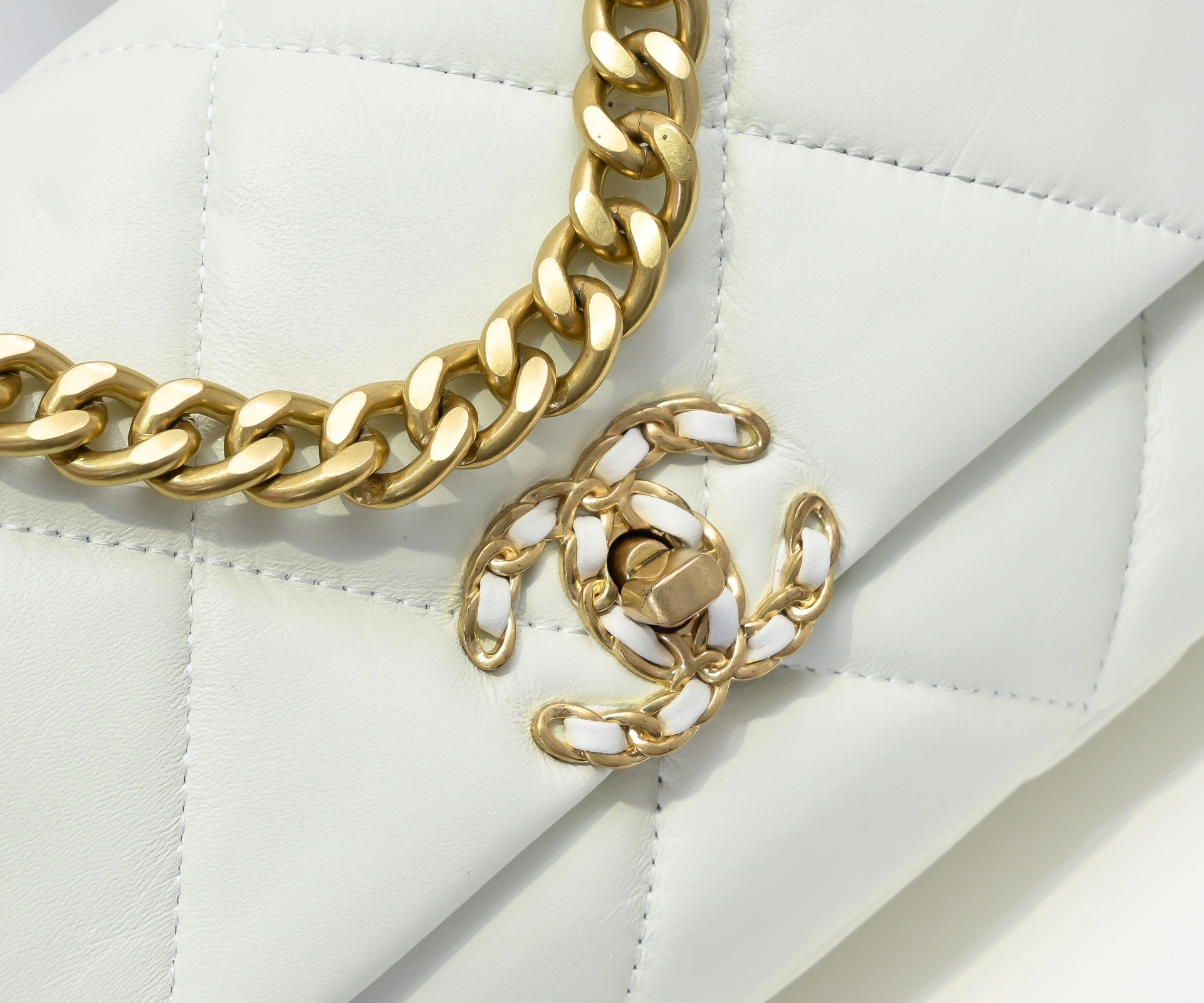 Chanel AAA Quality Messenger Bags For Women NewStyle 4428