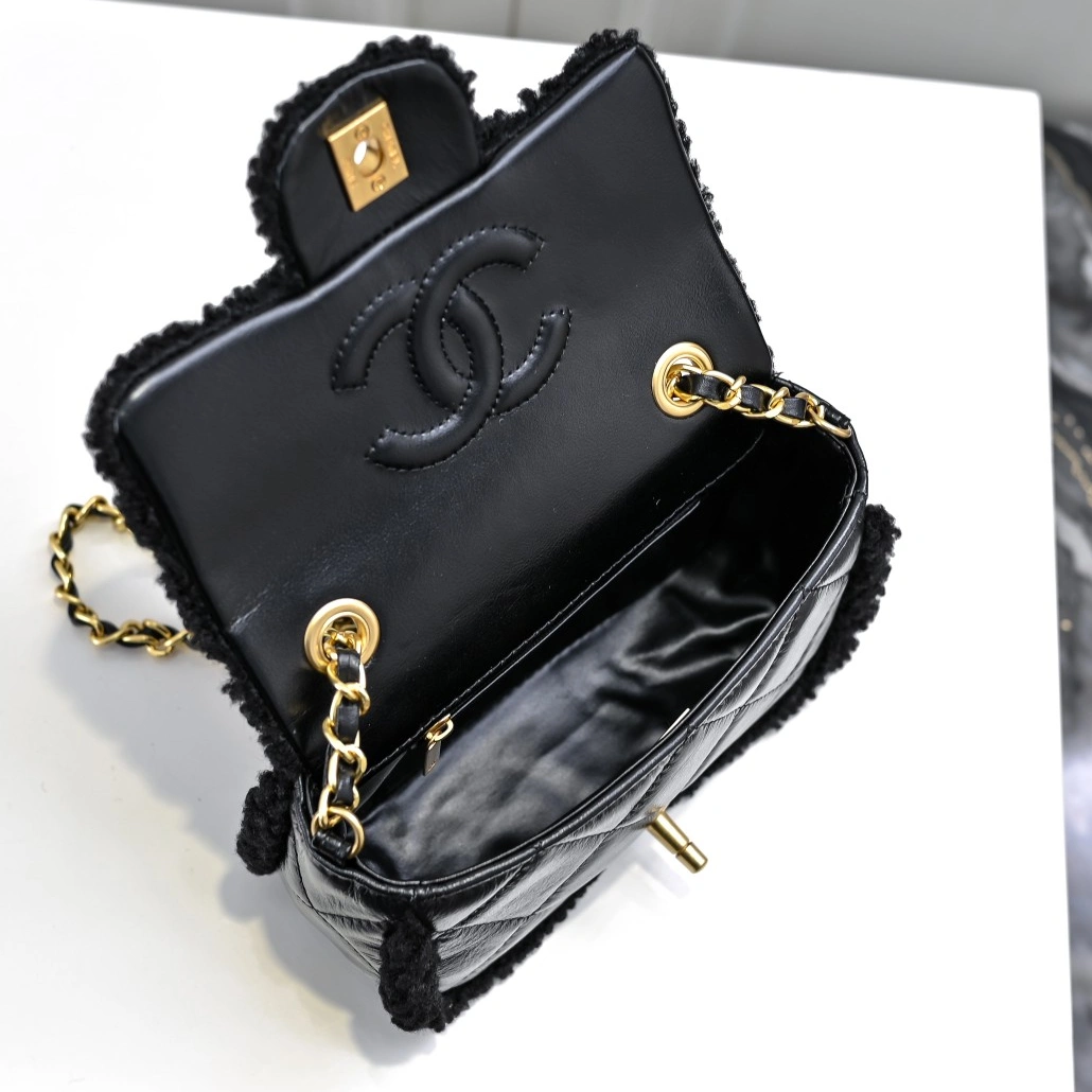 Chanel AAA Quality Messenger Bags For Women NewStyle 4900
