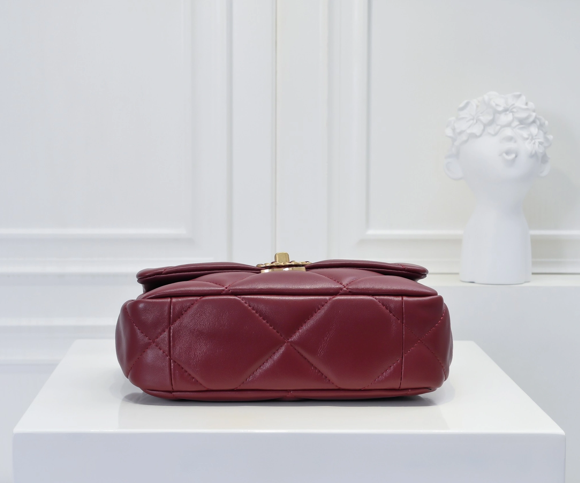 Chanel AAA Quality Messenger Bags For Women Popular 5174