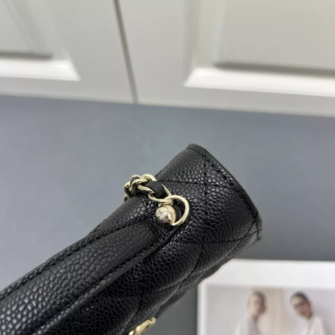 Chanel AAA Quality Messenger Bags For Women Popular 8518