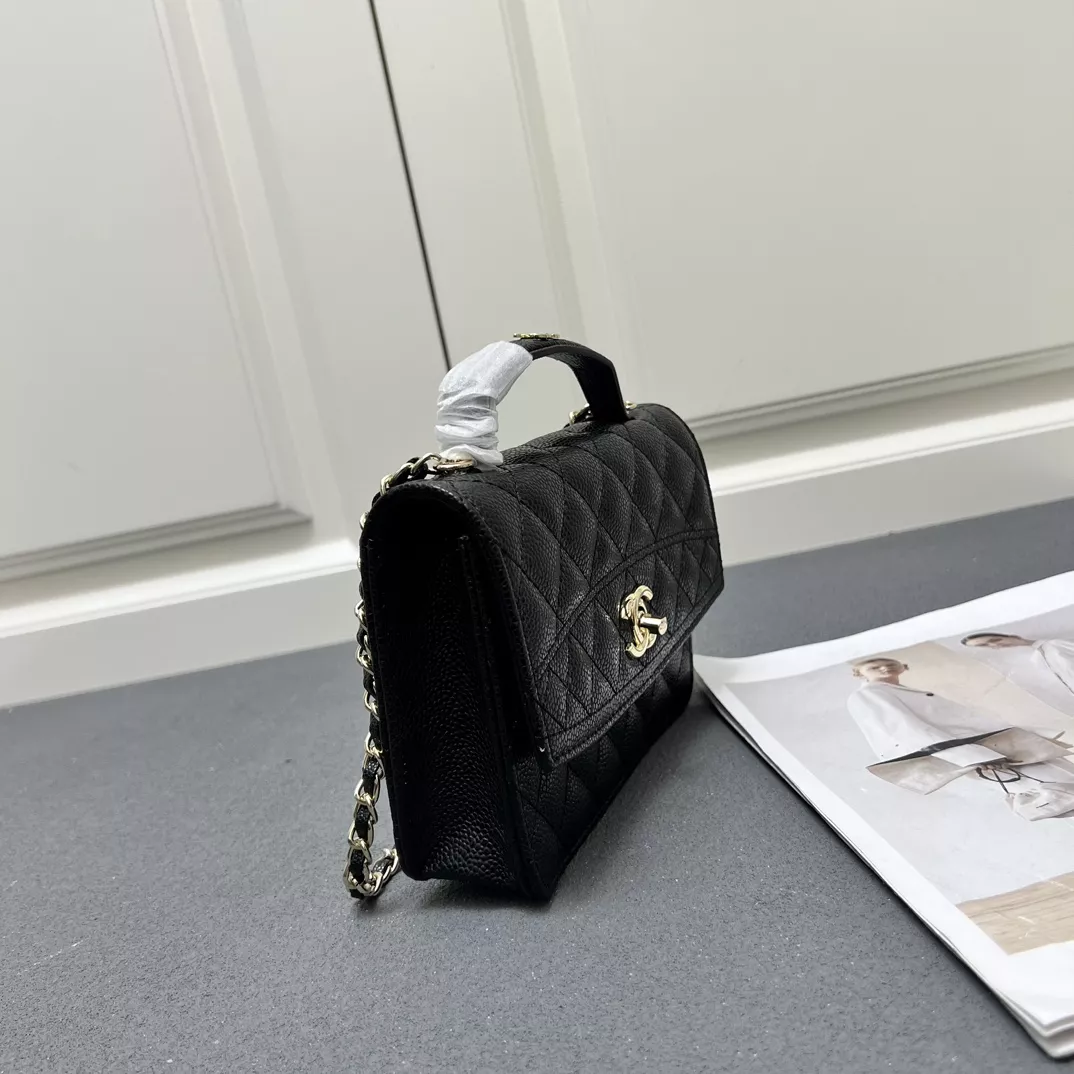 Chanel AAA Quality Messenger Bags For Women Popular 8518