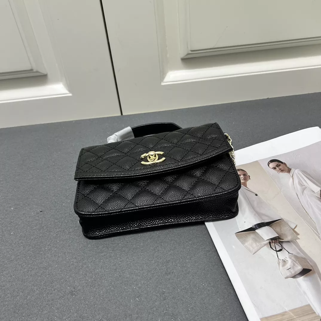 Chanel AAA Quality Messenger Bags For Women Popular 8518