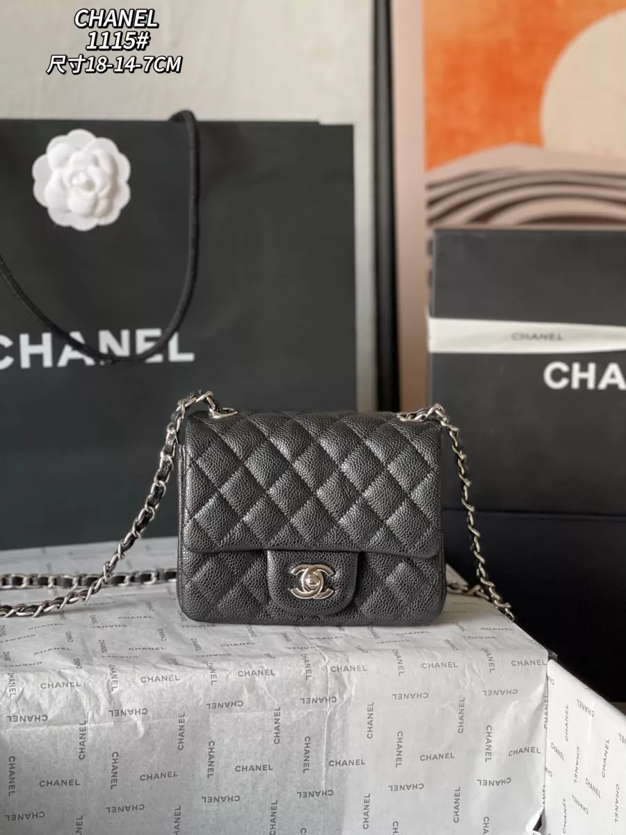 Chanel AAA Quality Messenger Bags For Women Practical 3548