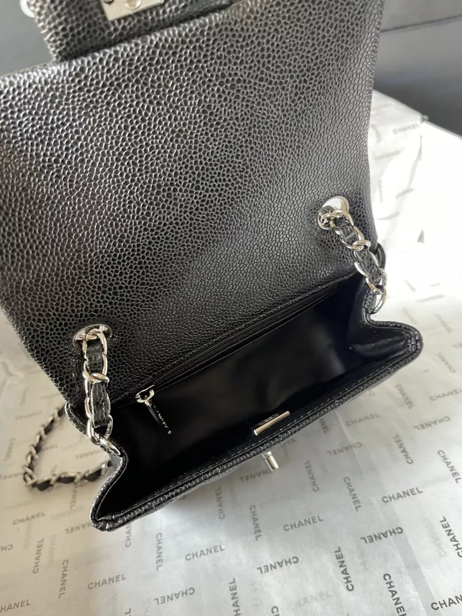 Chanel AAA Quality Messenger Bags For Women Practical 3548