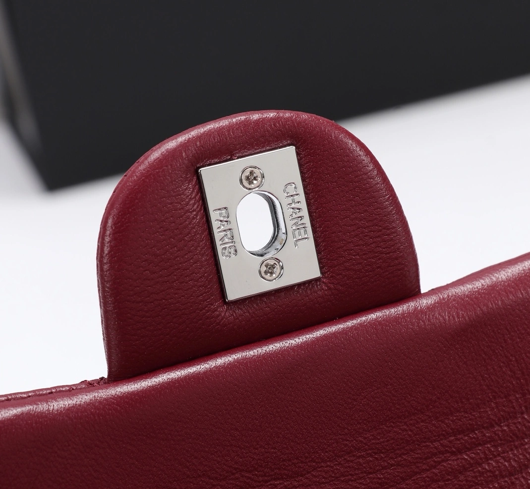 Chanel AAA Quality Messenger Bags For Women Reliable 5134