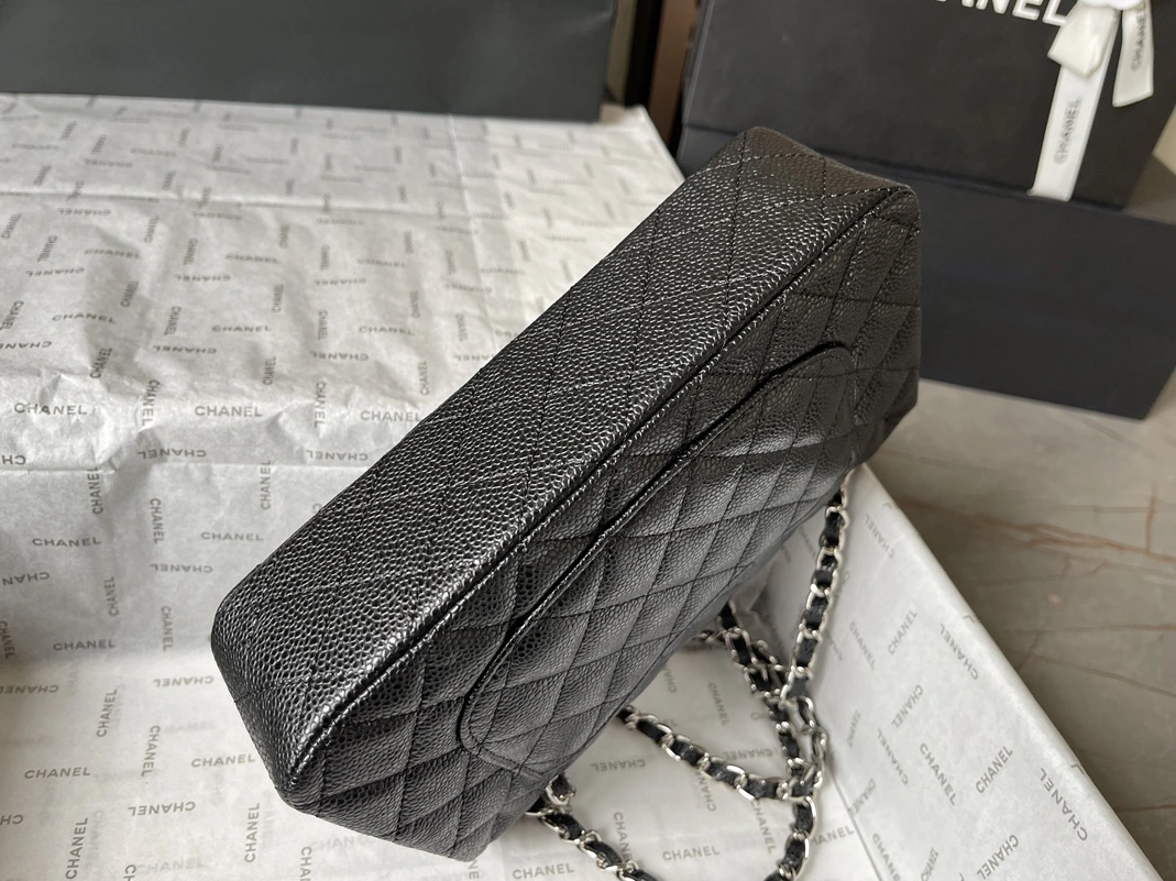 Chanel AAA Quality Messenger Bags For Women Reliable 5947
