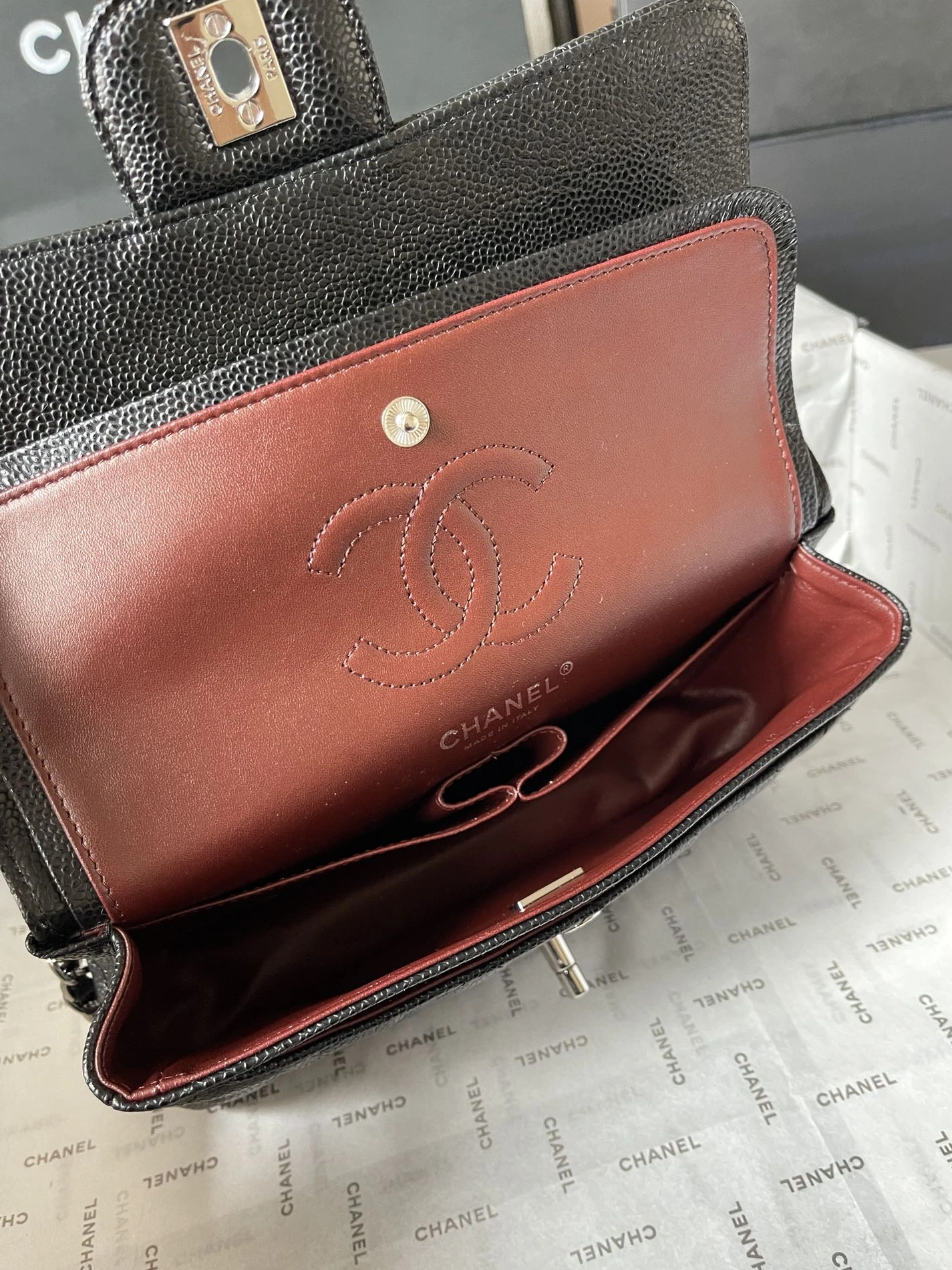 Chanel AAA Quality Messenger Bags For Women Reliable 5947