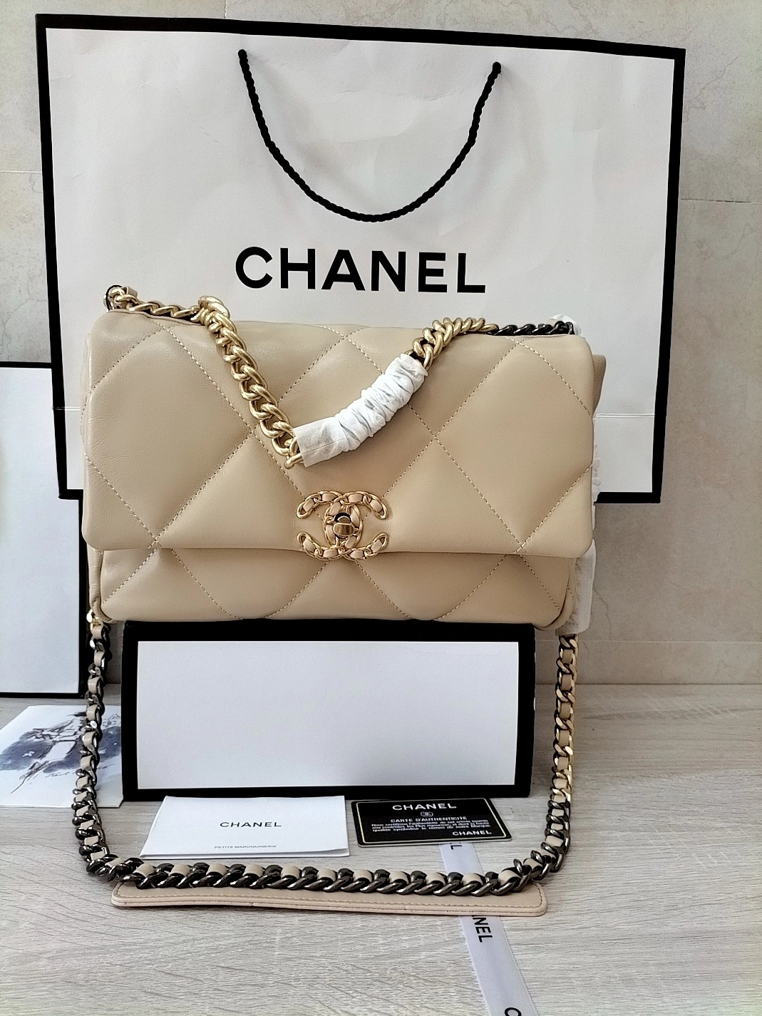 Chanel AAA Quality Messenger Bags For Women Resilient 4328