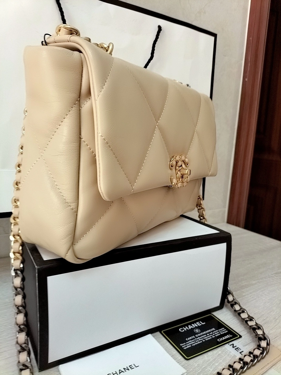 Chanel AAA Quality Messenger Bags For Women Resilient 4328