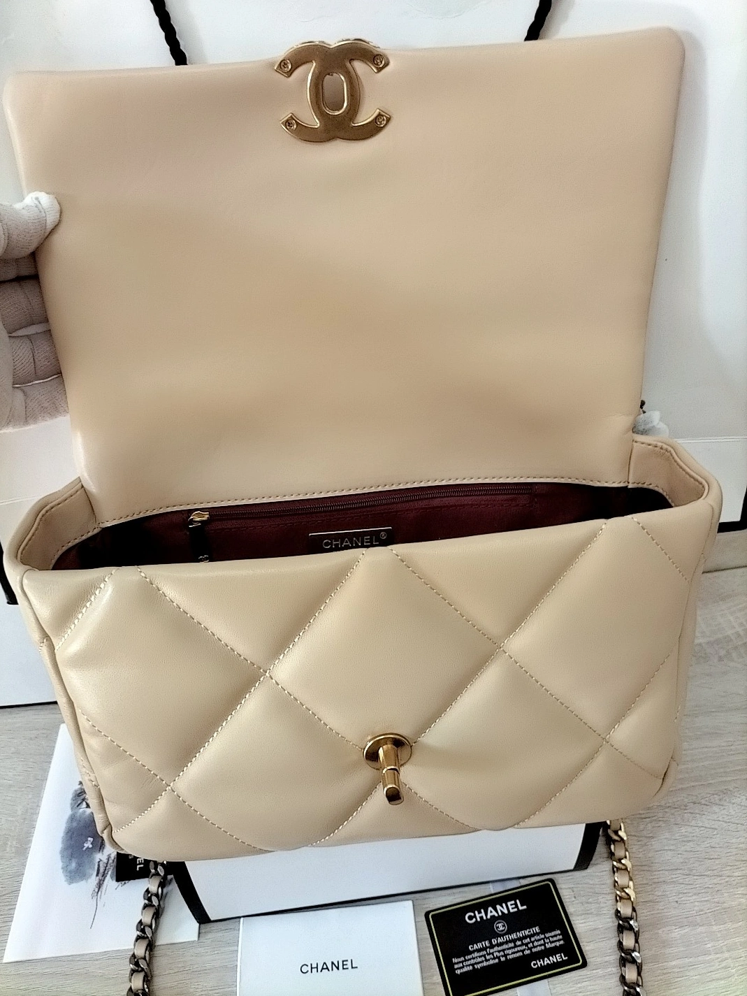 Chanel AAA Quality Messenger Bags For Women Resilient 4328