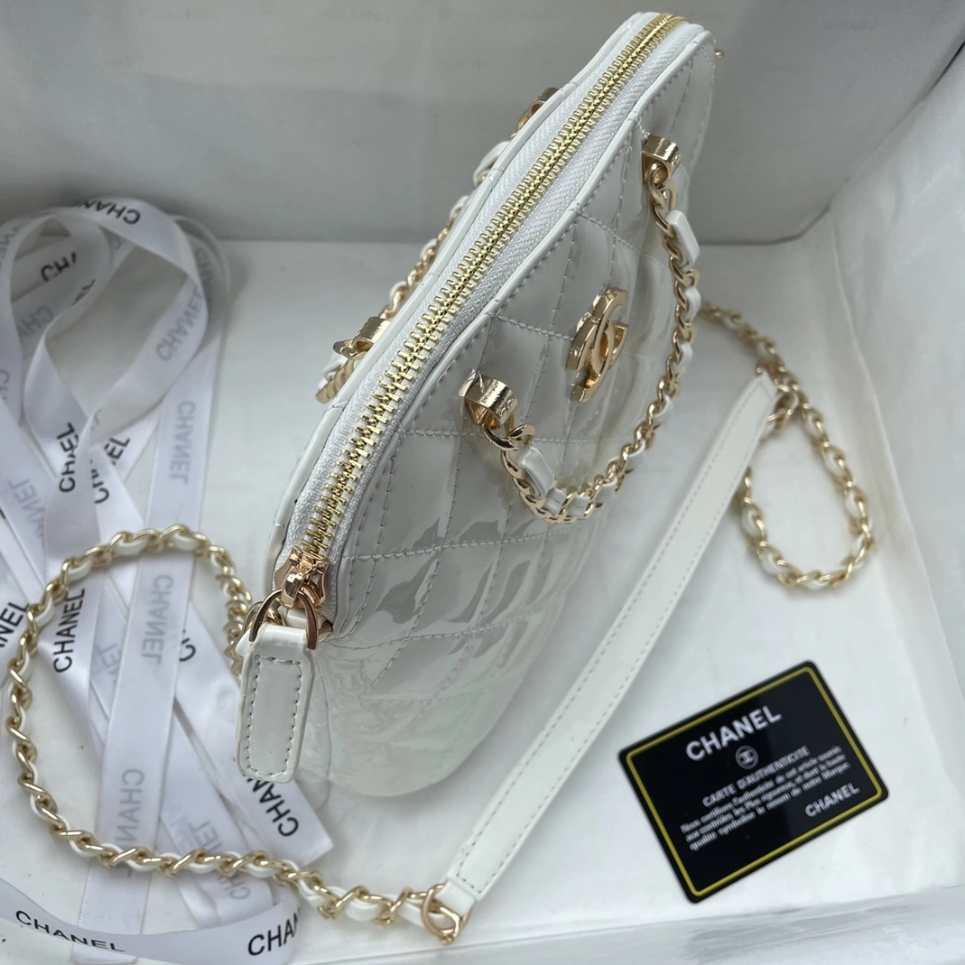 Chanel AAA Quality Messenger Bags For Women Resilient 4503