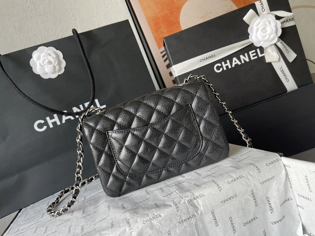 Chanel AAA Quality Messenger Bags For Women Resilient 6177