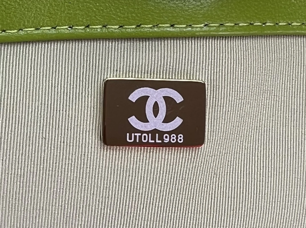 Chanel AAA Quality Messenger Bags For Women Soft 5799