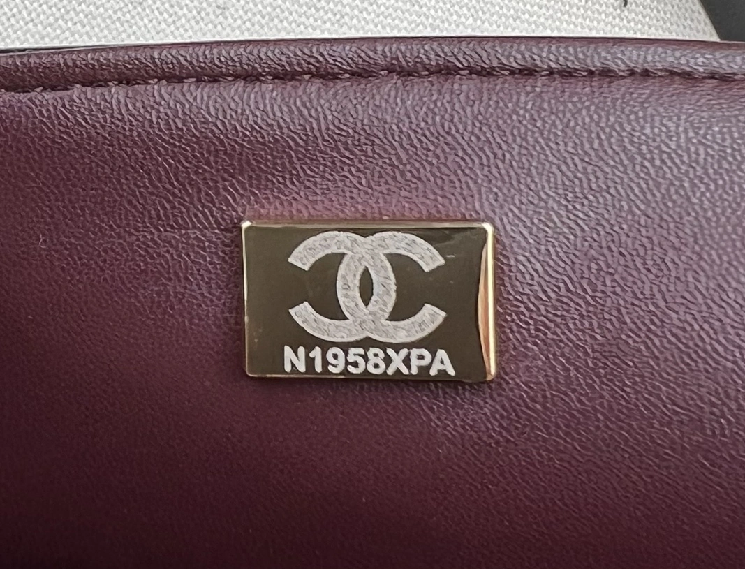 Chanel AAA Quality Messenger Bags For Women Soft 6717