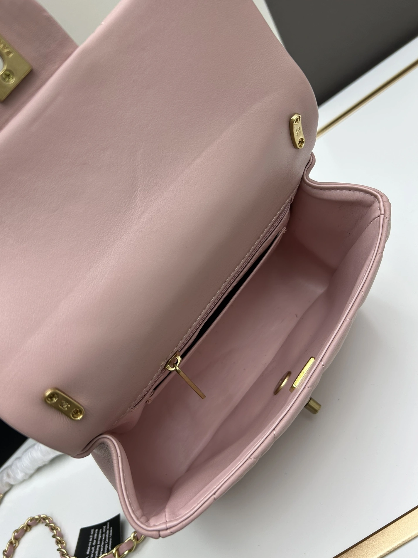 Chanel AAA Quality Messenger Bags For Women Soft 9289
