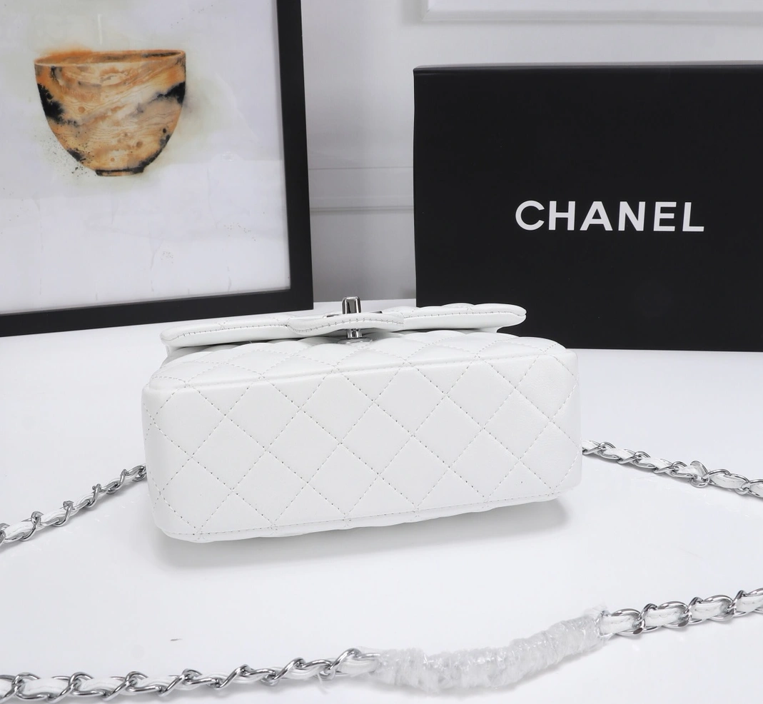 Chanel AAA Quality Messenger Bags For Women Soft 9336